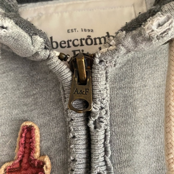 Vintage Y2K Abercrombie & Fitch Gray Muscle Hoodie with Red Patch size XL - Picture 2 of 5